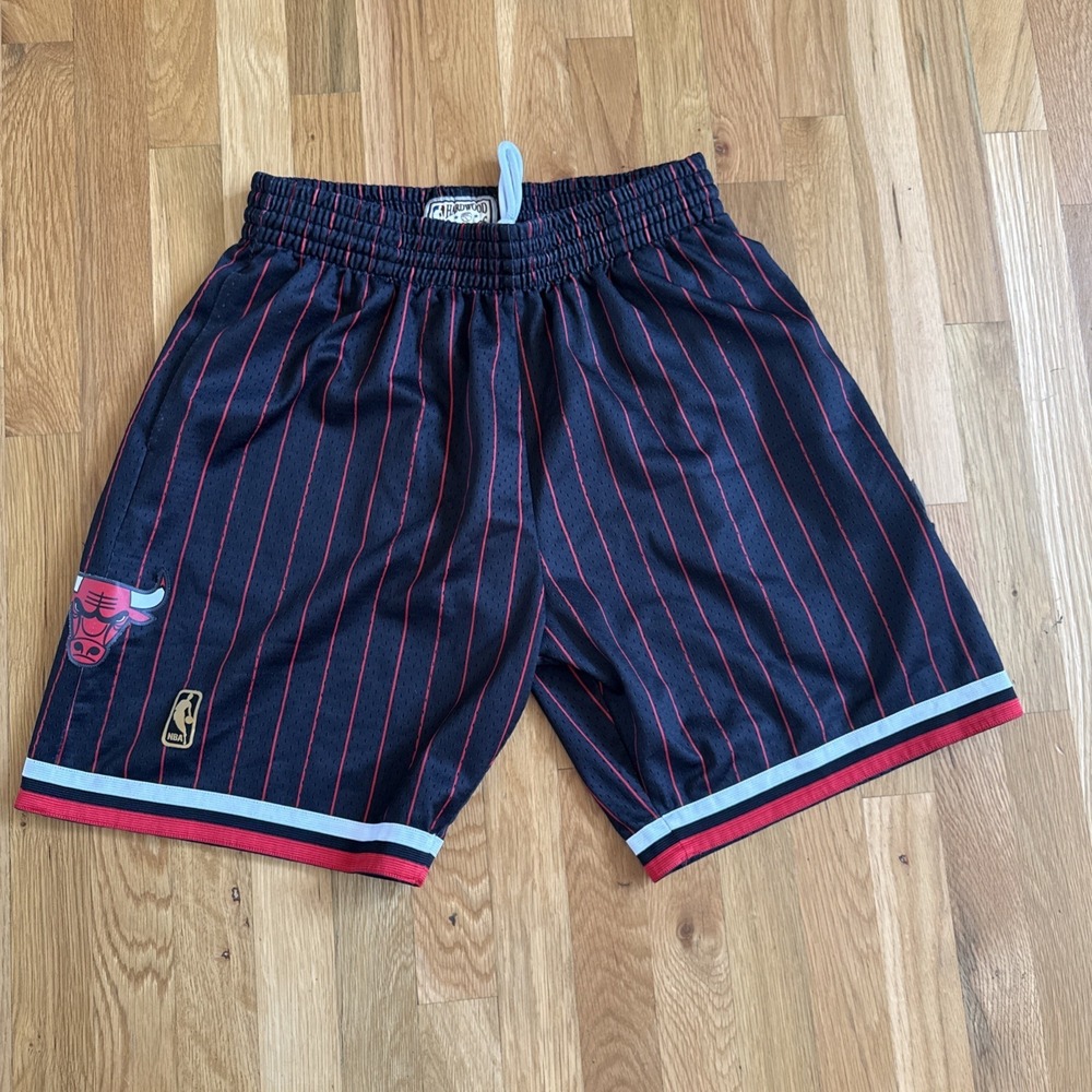 Men's Mitchell & Ness NBA Authentic Alternate Shorts ~ Chicago Bulls 1996-97
